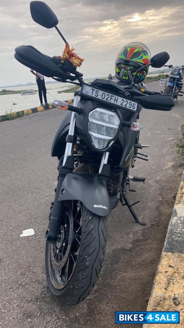 Matte Black Suzuki Gixxer 250 BS6