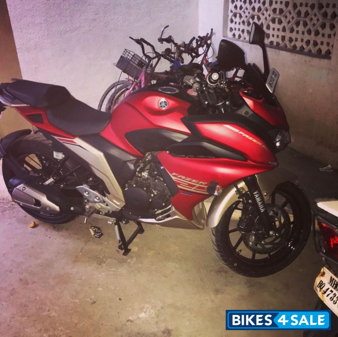 Matte Red Yamaha Fazer 25