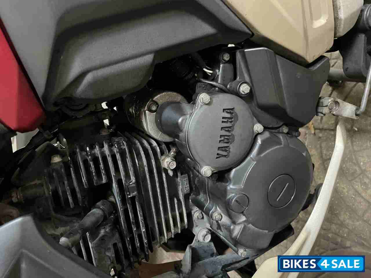 Matte Red Yamaha Fazer 25