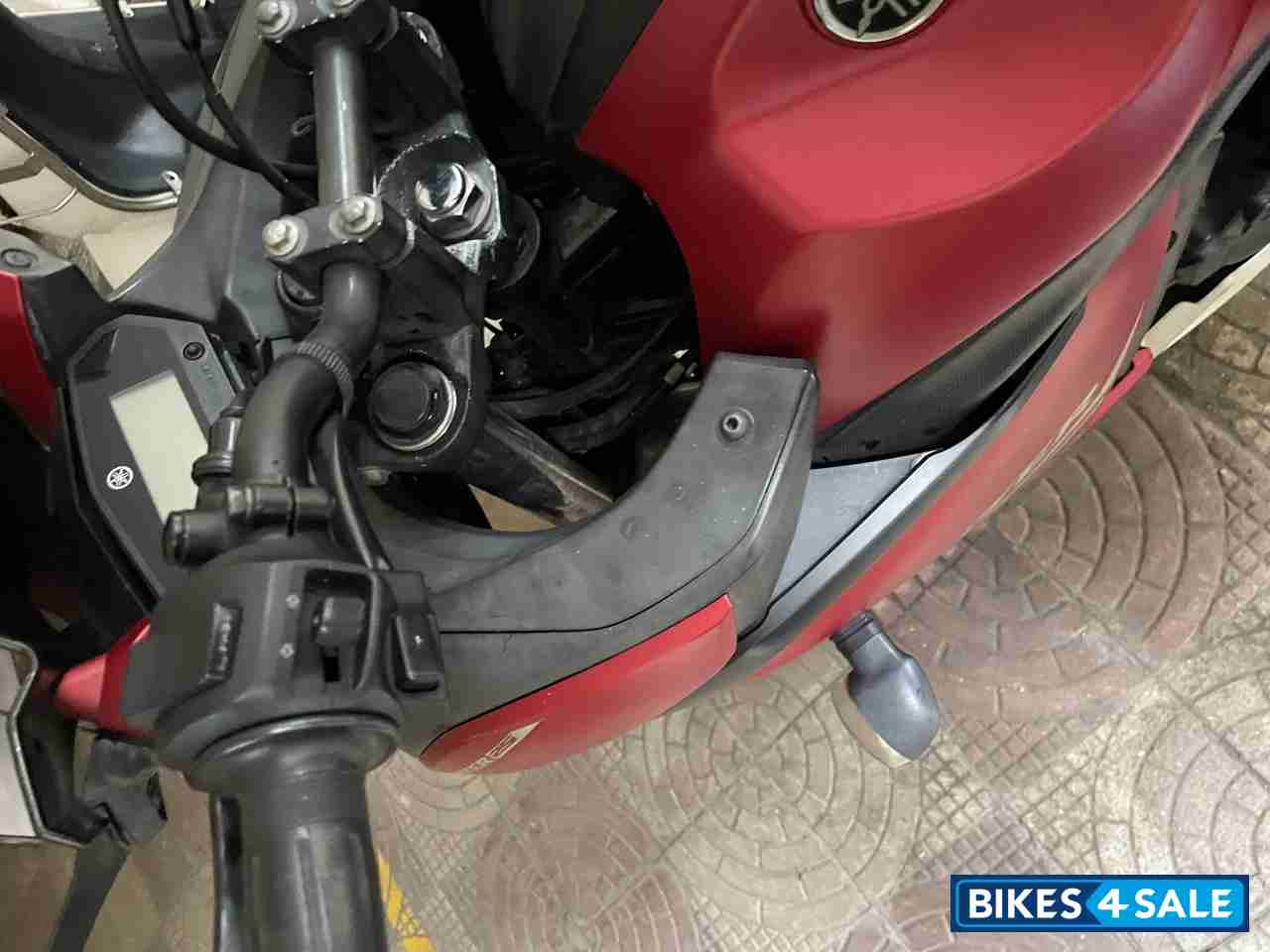 Matte Red Yamaha Fazer 25