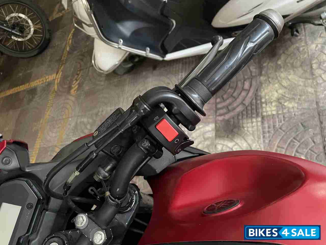 Matte Red Yamaha Fazer 25