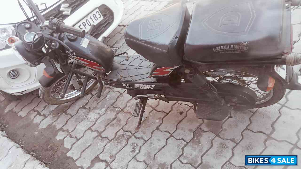 Black TVS XL Super