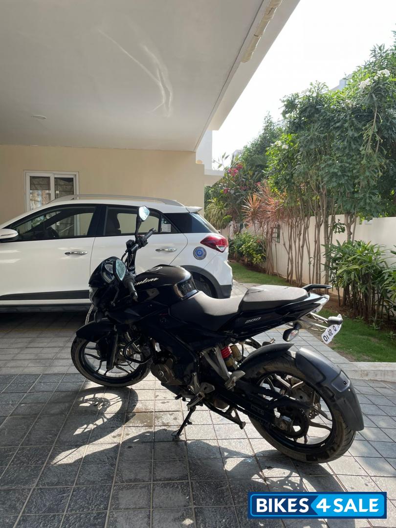 Bajaj Pulsar 200 NS