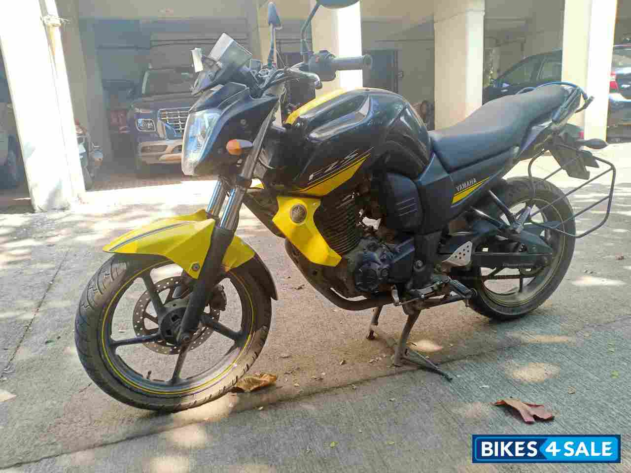 Yellow Black Yamaha FZ-S