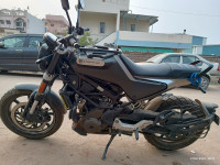 Galveston Mat Husqvarna Svartpilen 250 2020