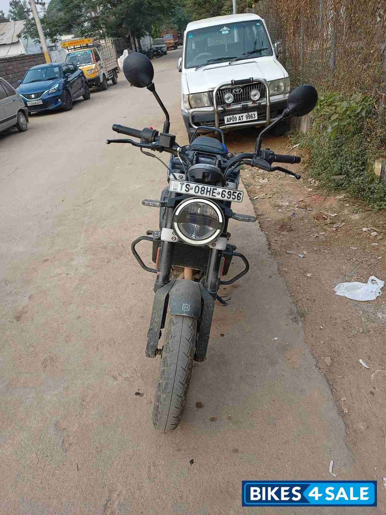 Galveston Mat Husqvarna Svartpilen 250 2020