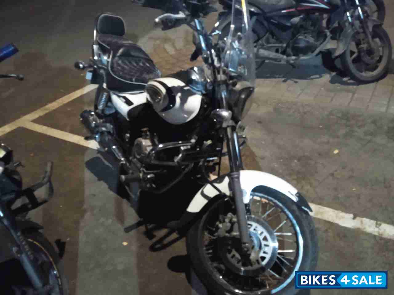 Bajaj Avenger Cruise 220