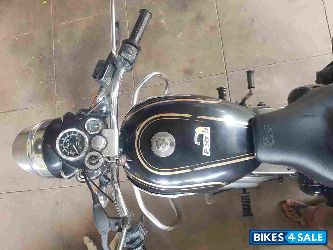 Black Royal Enfield Bullet Standard 350