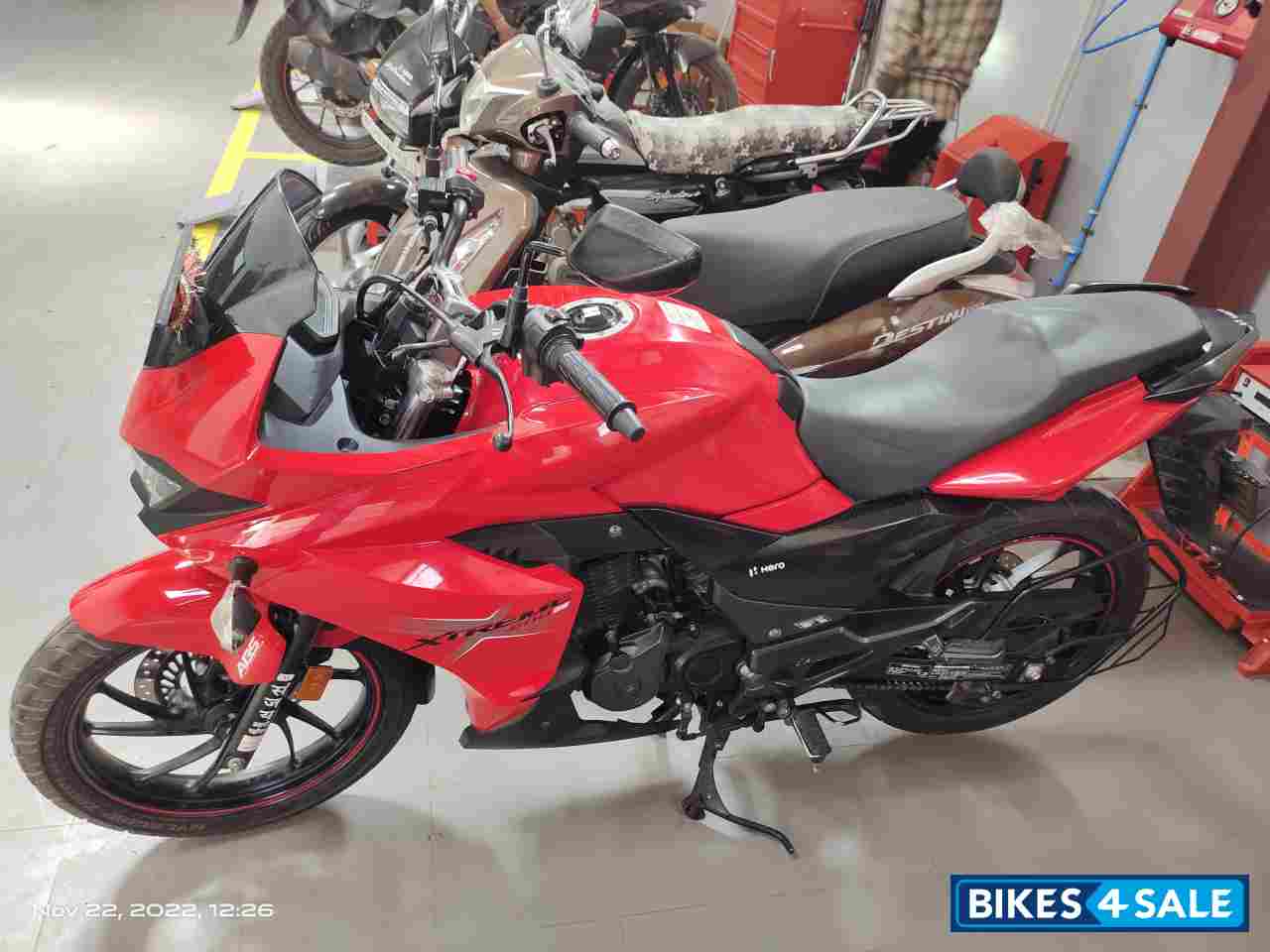 Sports Red Hero Xtreme 200S BS6 Sports Red Hero Xtreme 200S BS6