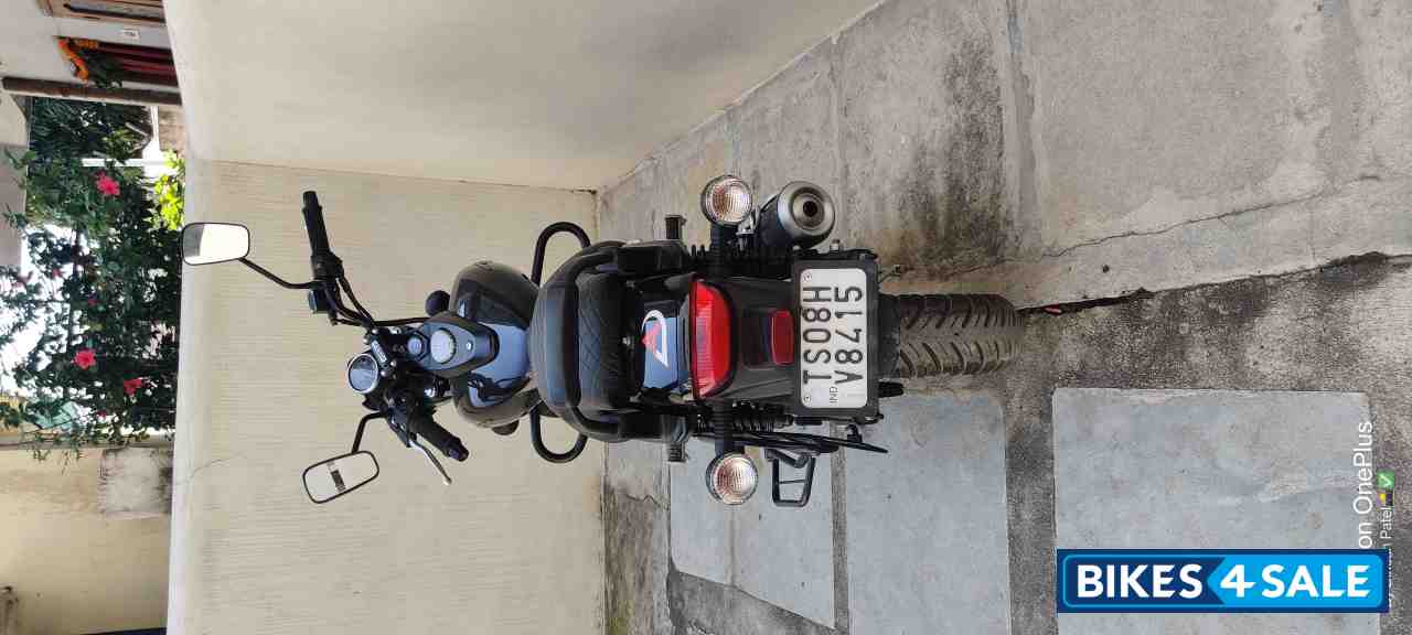 Bajaj Avenger Street 160