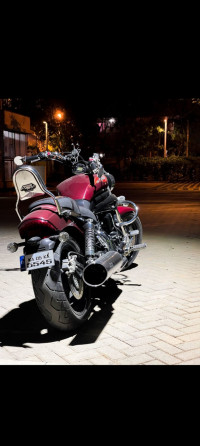 Red Hyosung Aquila Pro 650