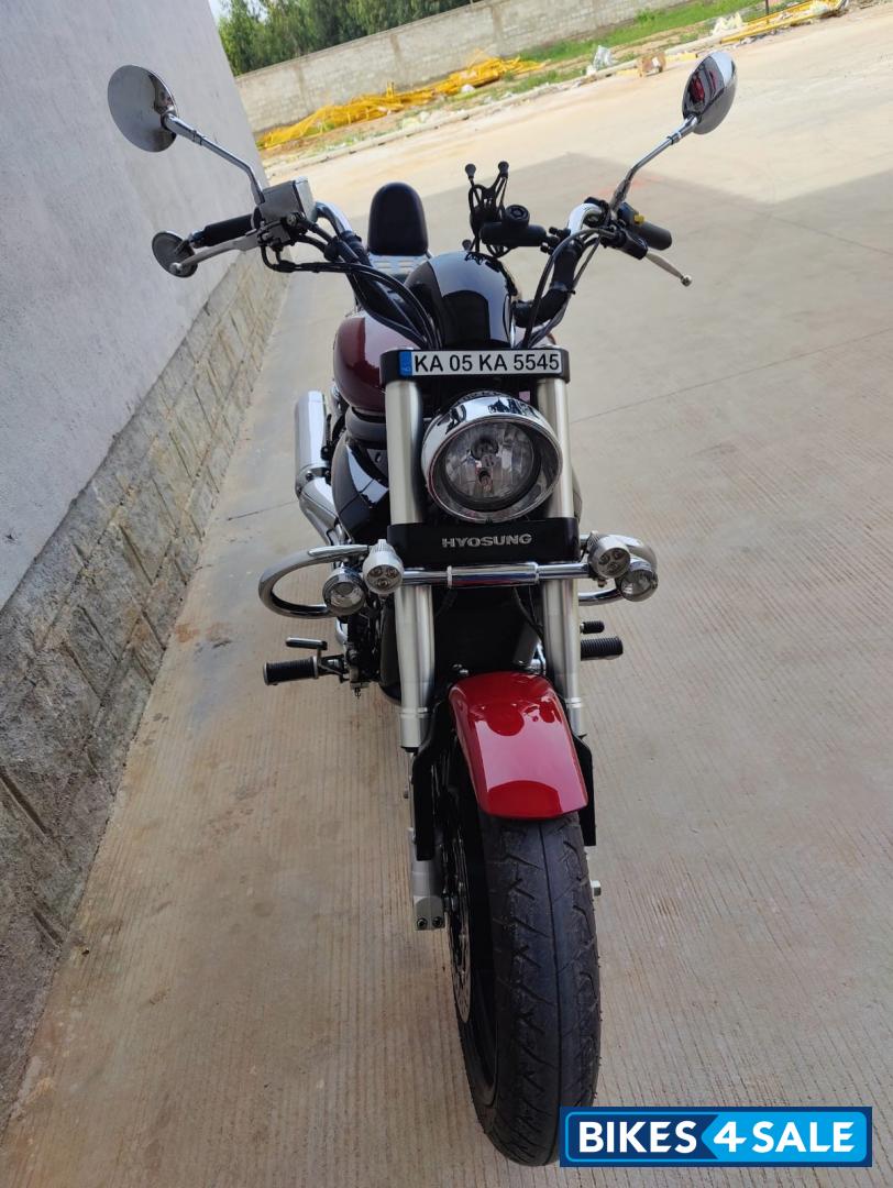 Red Hyosung Aquila Pro 650 Red Hyosung Aquila Pro 650