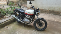 White Red Royal Enfield Interceptor 650 Twin