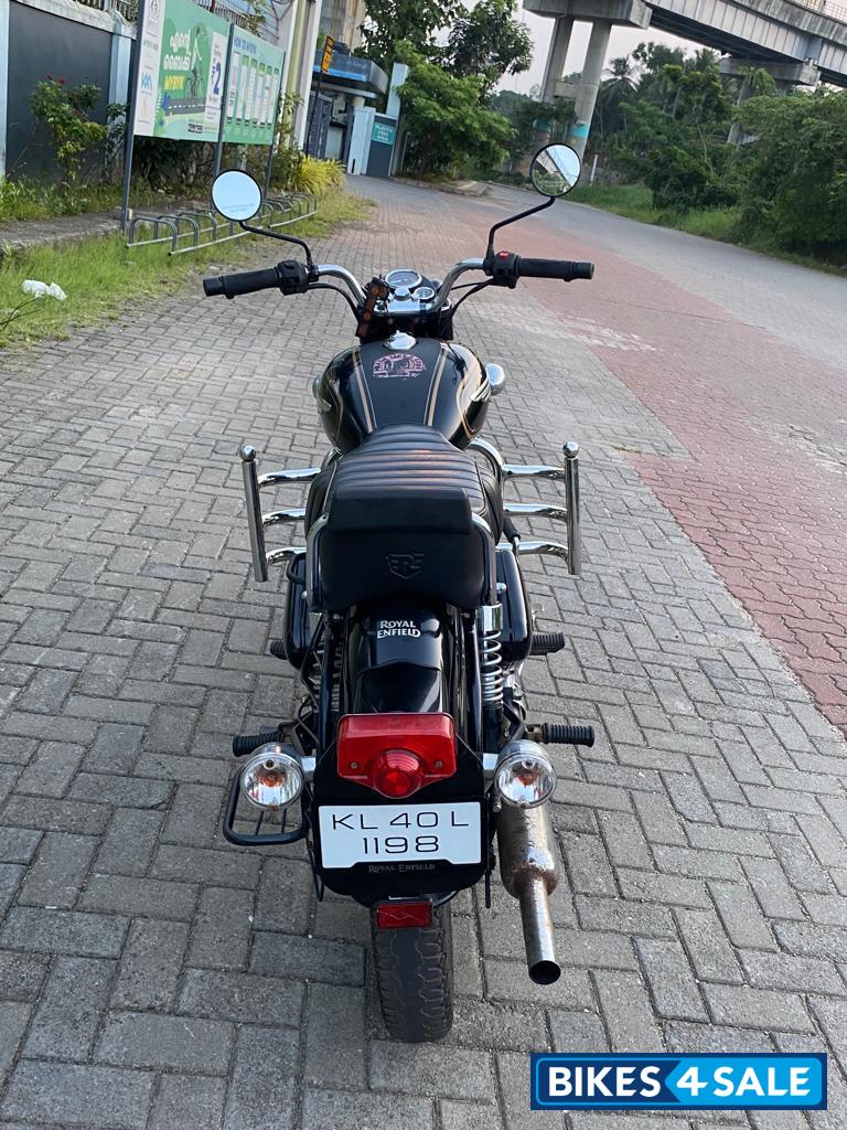 Black Royal Enfield Bullet Standard 350