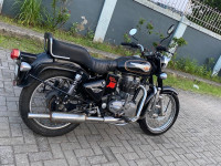 Black Royal Enfield Bullet Standard 350