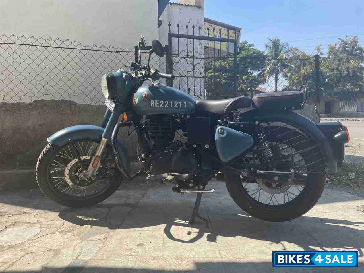 Royal Enfield Classic Signals Airborne Blue