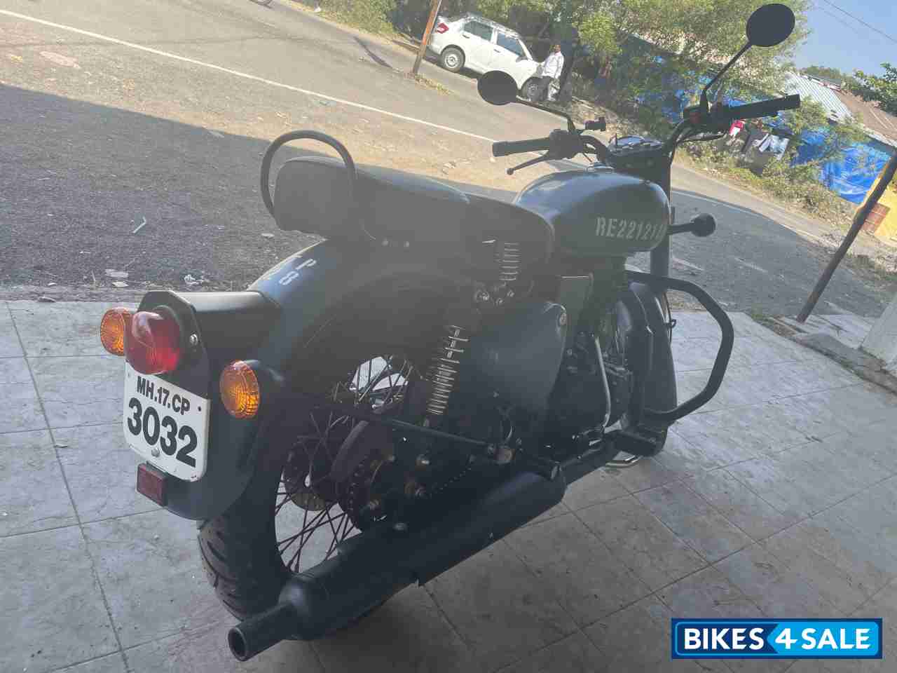 Royal Enfield Classic Signals Airborne Blue