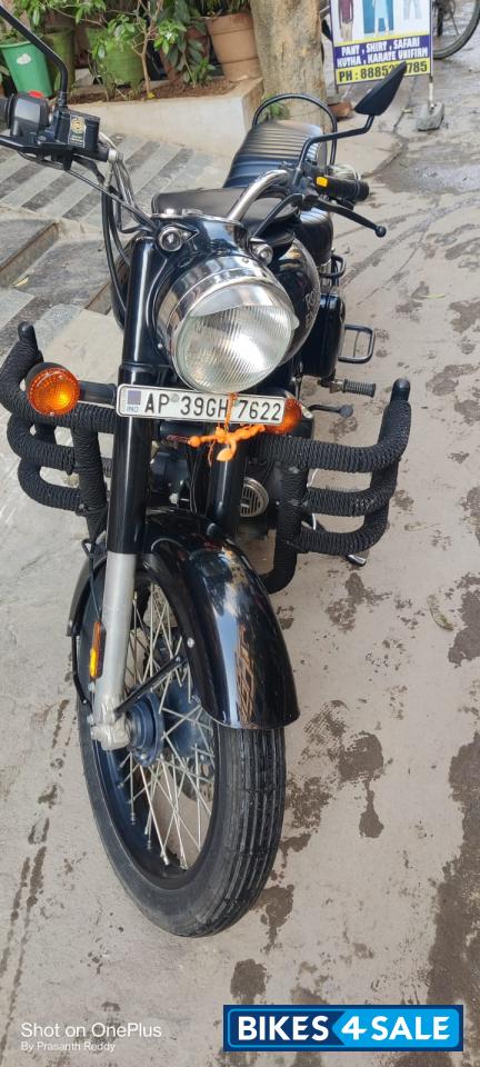 Black Royal Enfield Bullet 350 ES BS6
