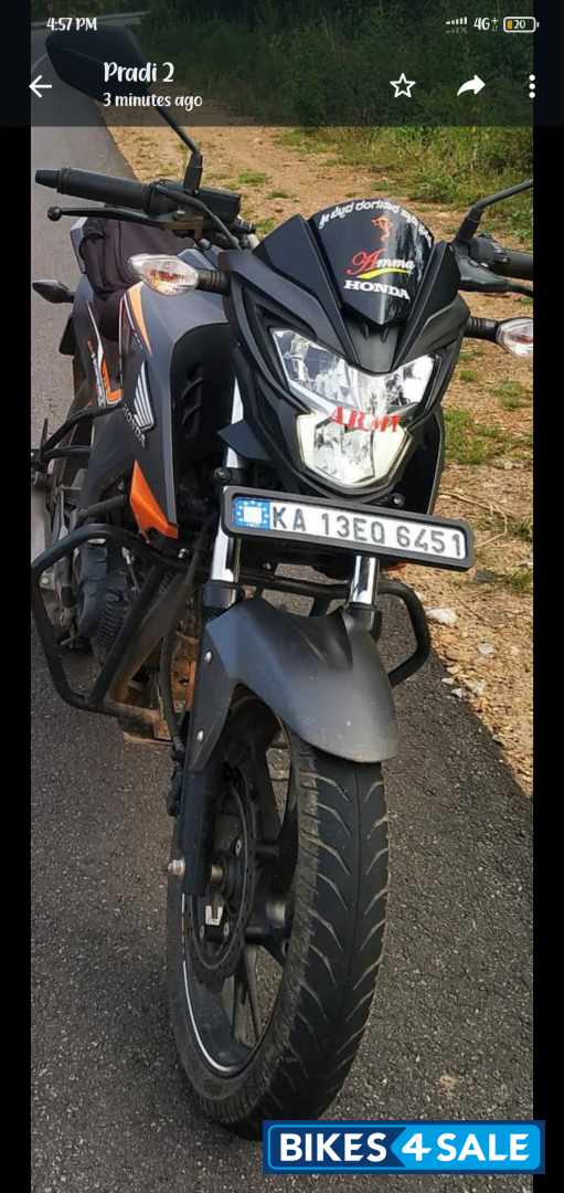 Orange Honda CB Hornet 160R