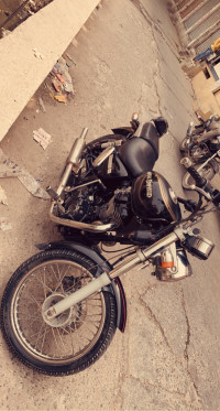 Black Royal Enfield Thunderbird 350