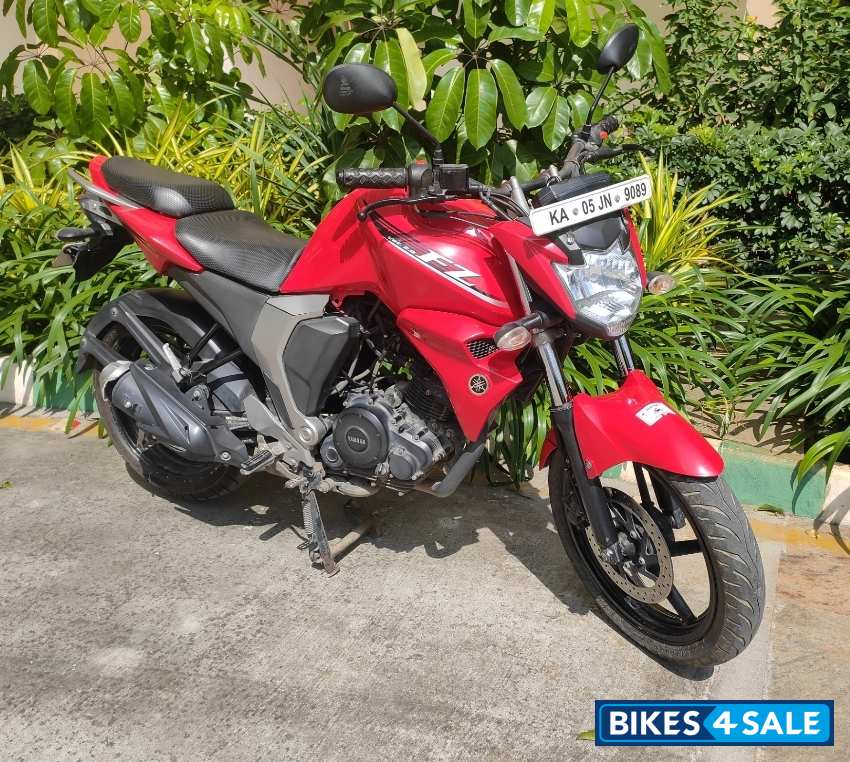 Yamaha FZ FI V2