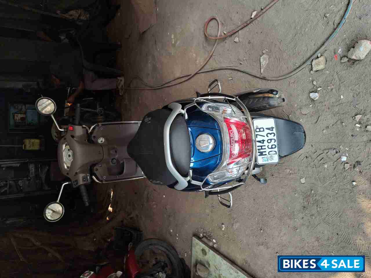 Blue Suzuki Access 125 Special Edition BS6