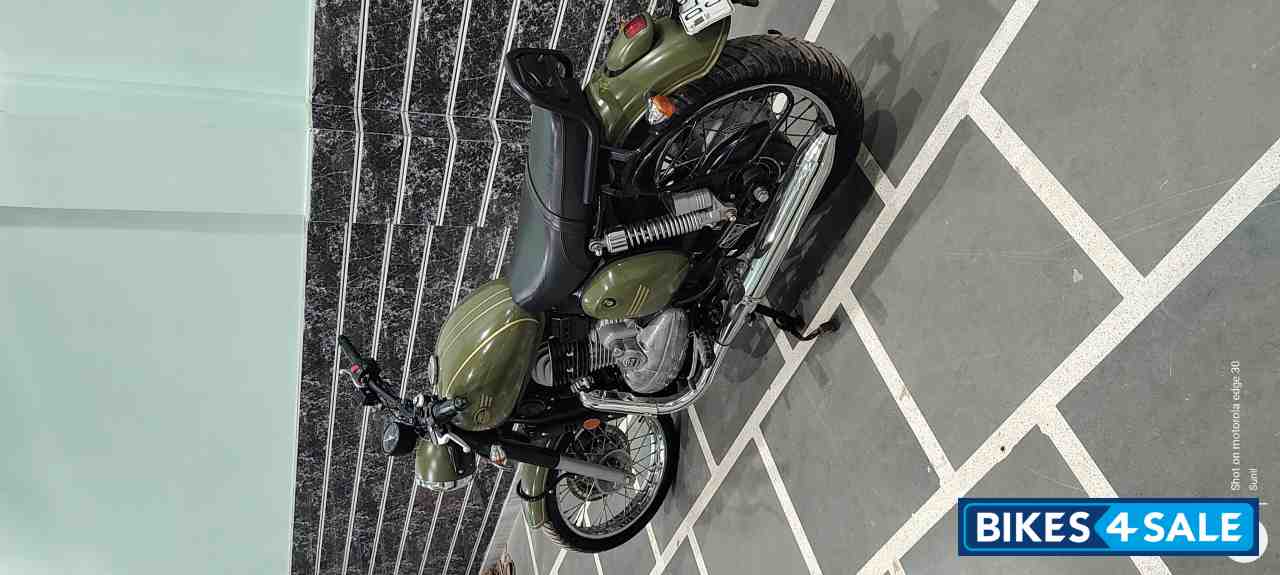 Jawa forty two Galactic Green dual channel ABS