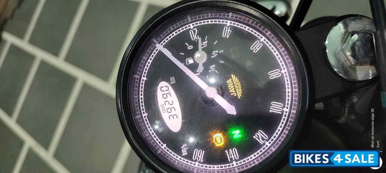 Jawa forty two Galactic Green dual channel ABS Jawa forty two Galactic Green dual channel ABS