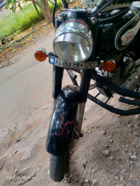Black Royal Enfield Bullet Standard 500