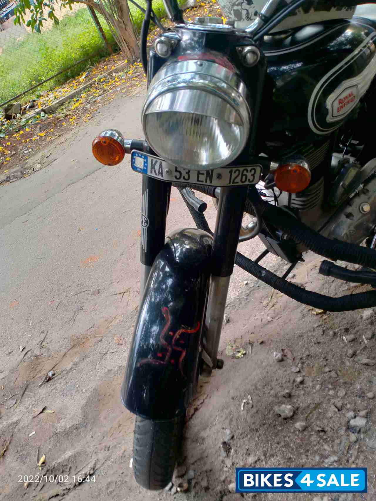 Black Royal Enfield Bullet Standard 500