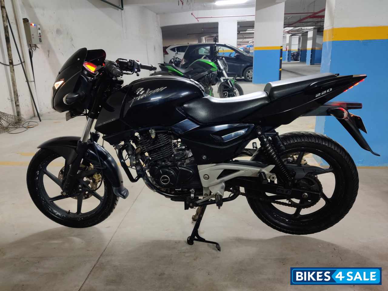 Bajaj Pulsar 220 DTSi