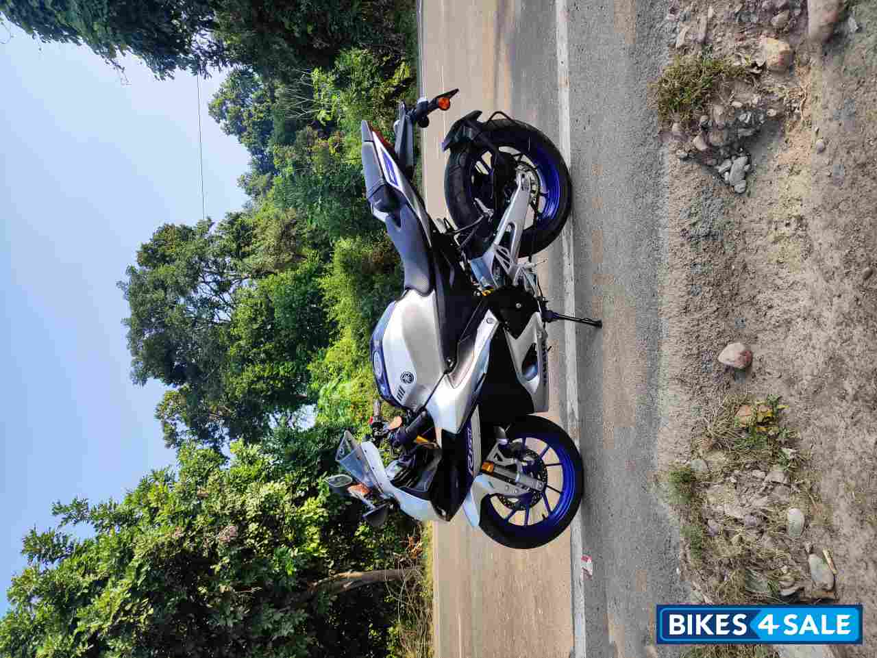 Metallic Grey Yamaha R15M