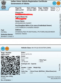 Black Bajaj XCD 125 DTS-Si