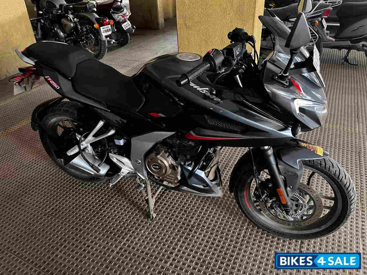 Bajaj Pulsar F250