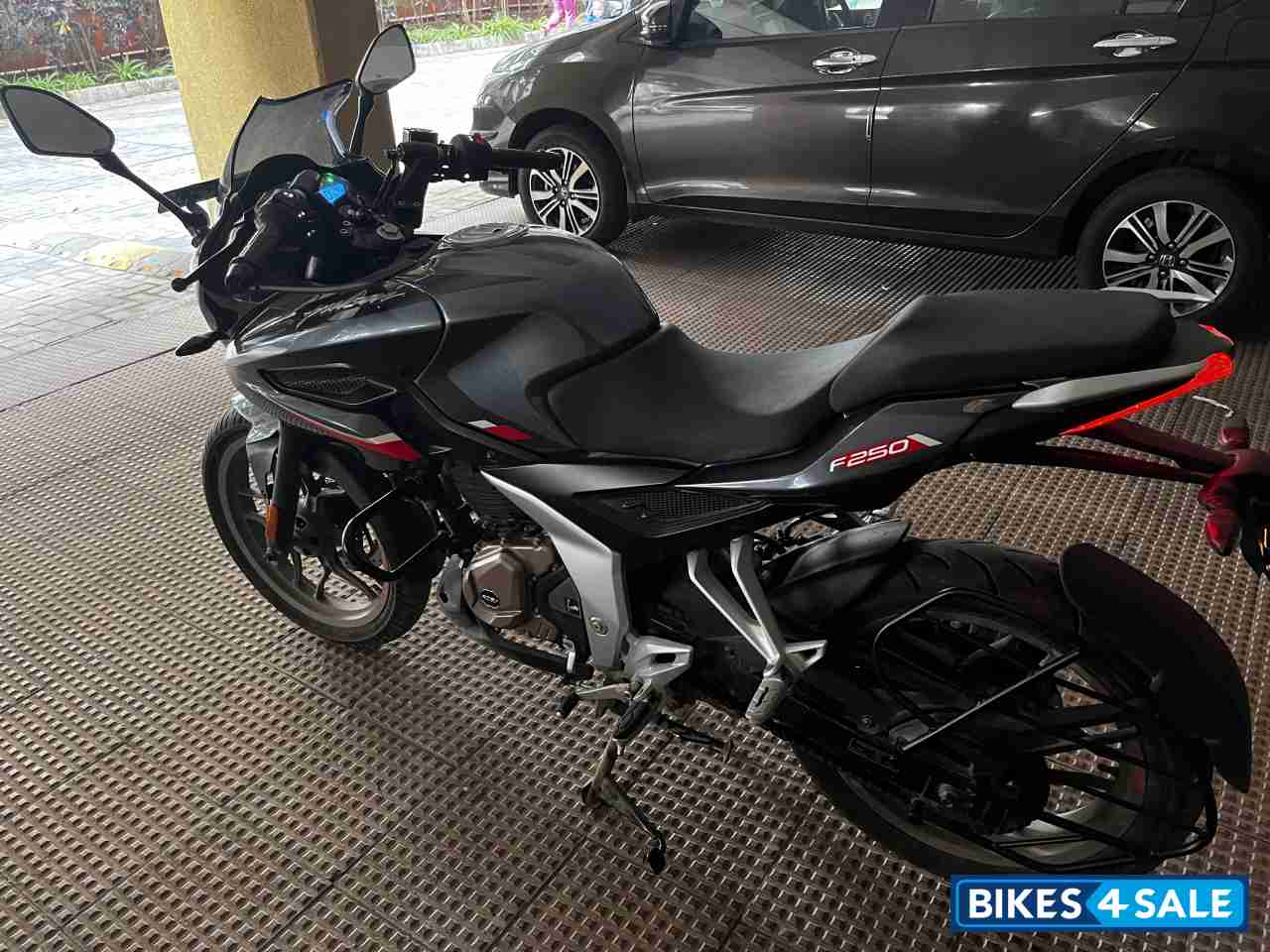 Bajaj Pulsar F250