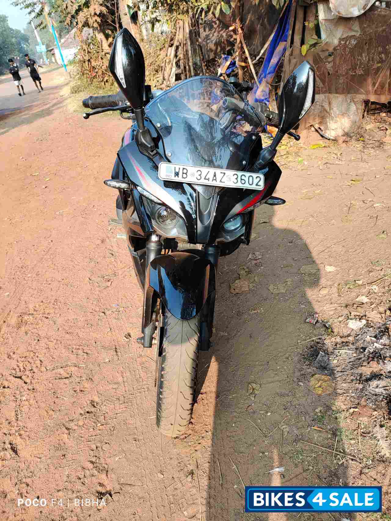 Black Met Bajaj Pulsar RS 200 ABS