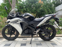 Honda CBR 150R  Model