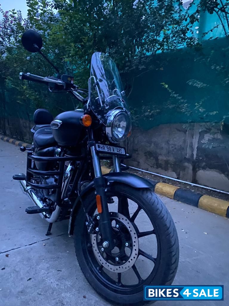 Royal Enfield Meteor 350 Stellar