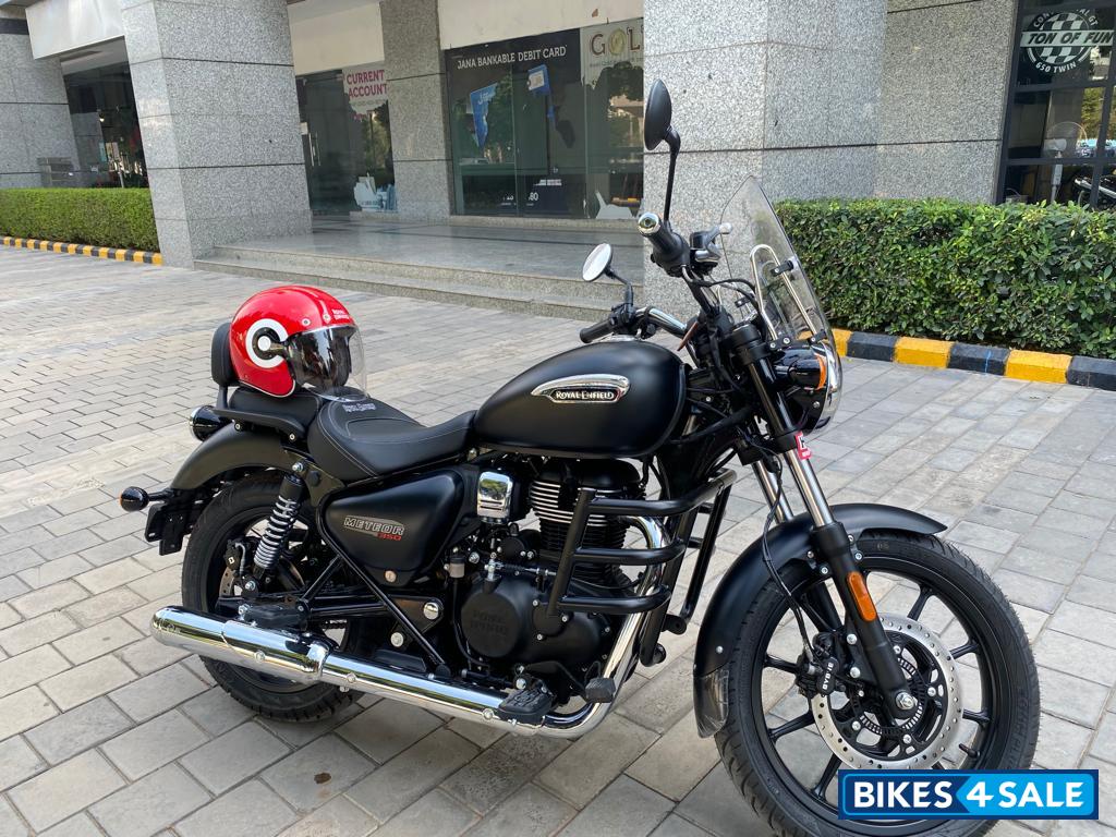 Royal Enfield Meteor 350 Stellar
