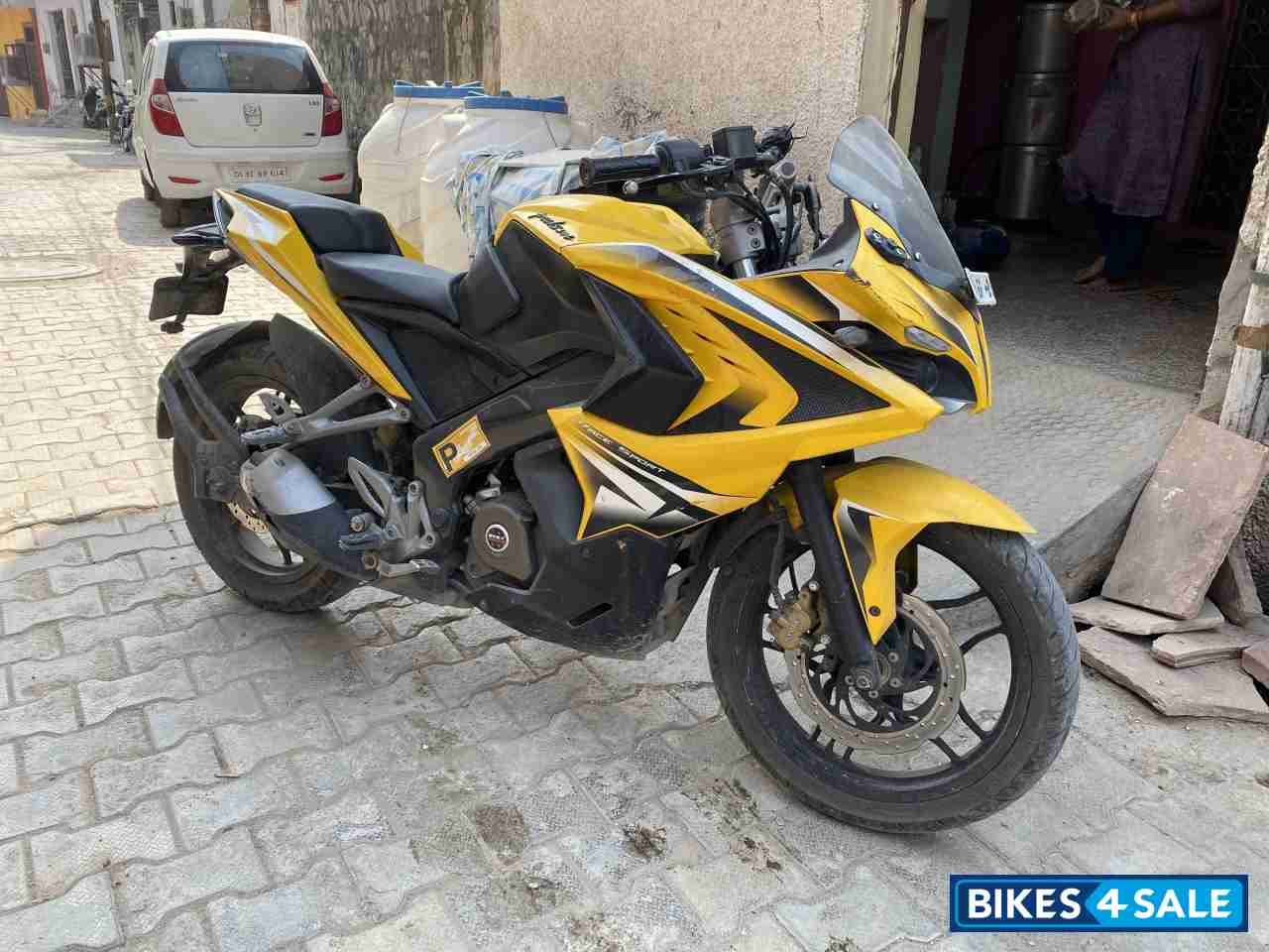 Bajaj Pulsar RS 200