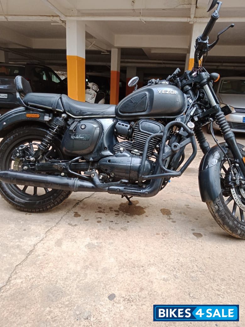 Yezdi Roadster Smoke grey