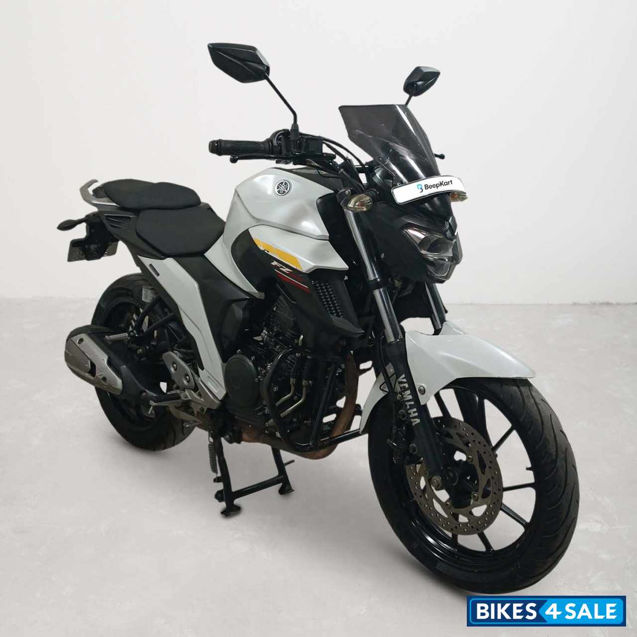 Yamaha FZ25