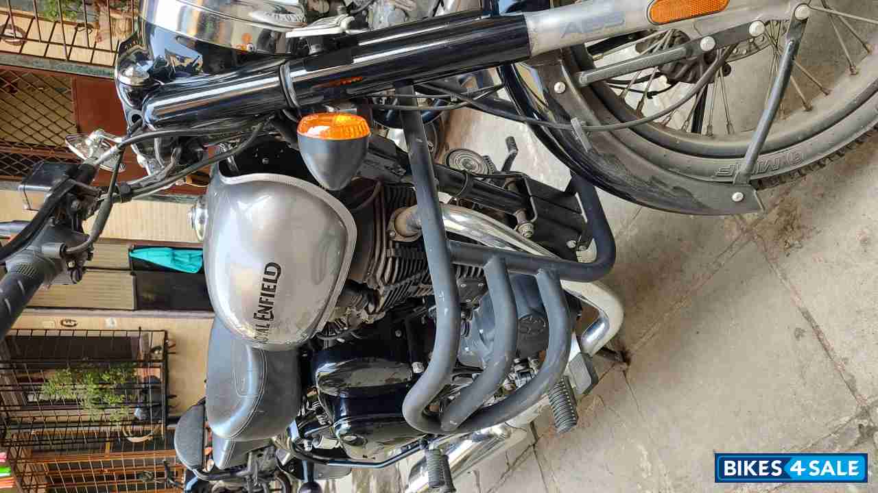 Silver Royal Enfield Classic 350 BS VI