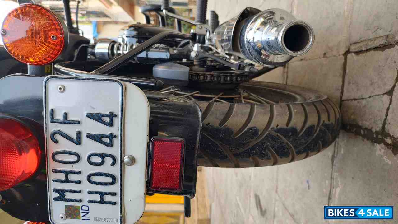 Silver Royal Enfield Classic 350 BS VI