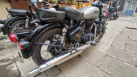 Silver Royal Enfield Classic 350 BS VI