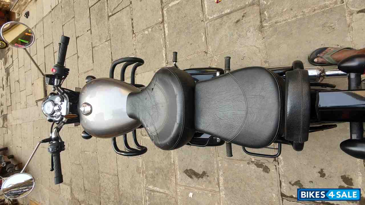 Silver Royal Enfield Classic 350 BS VI