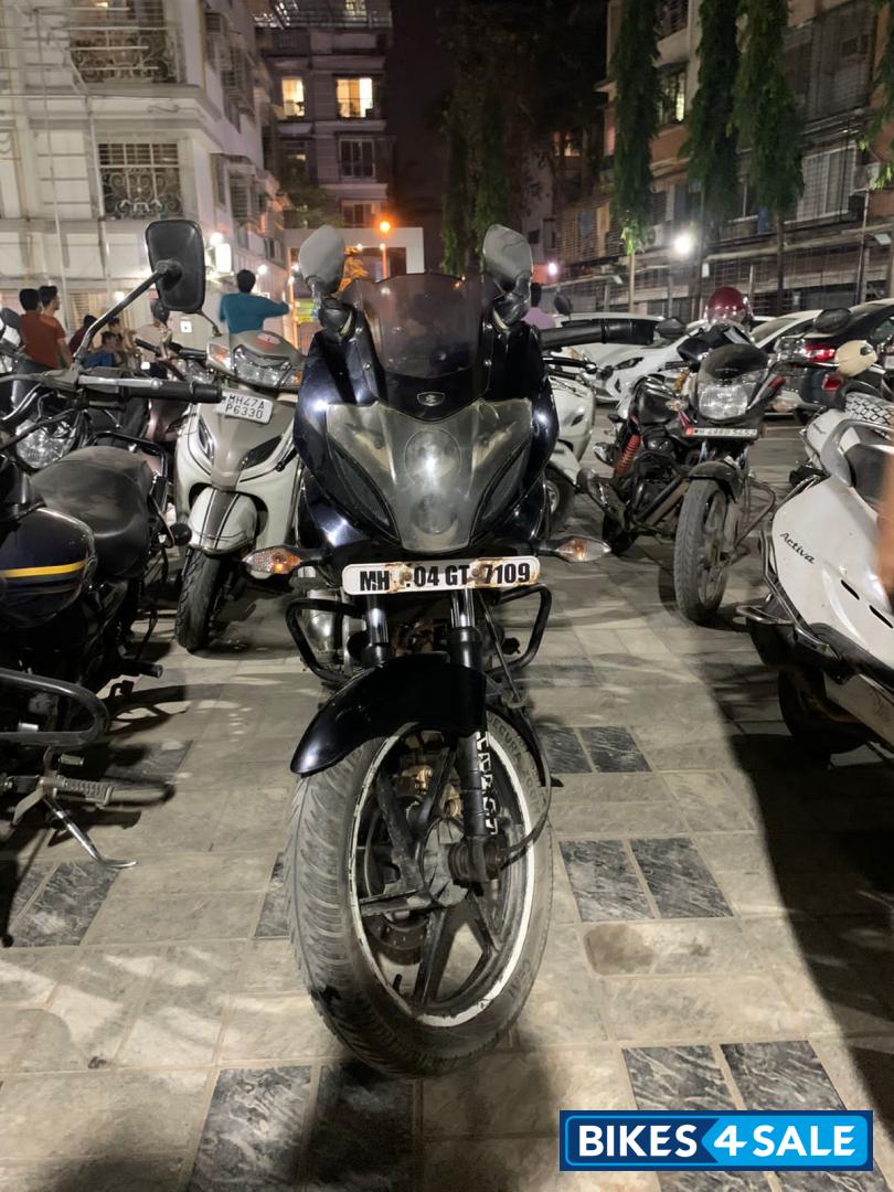 Black Bajaj Pulsar 220F