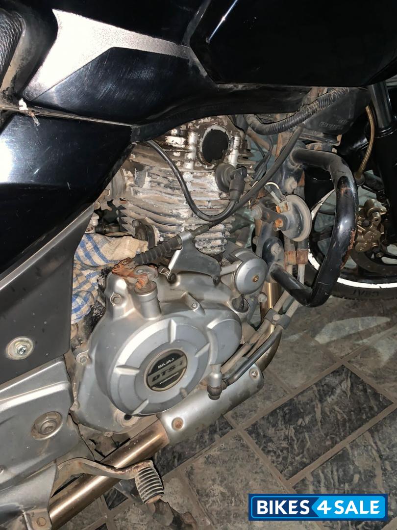 Black Bajaj Pulsar 220F