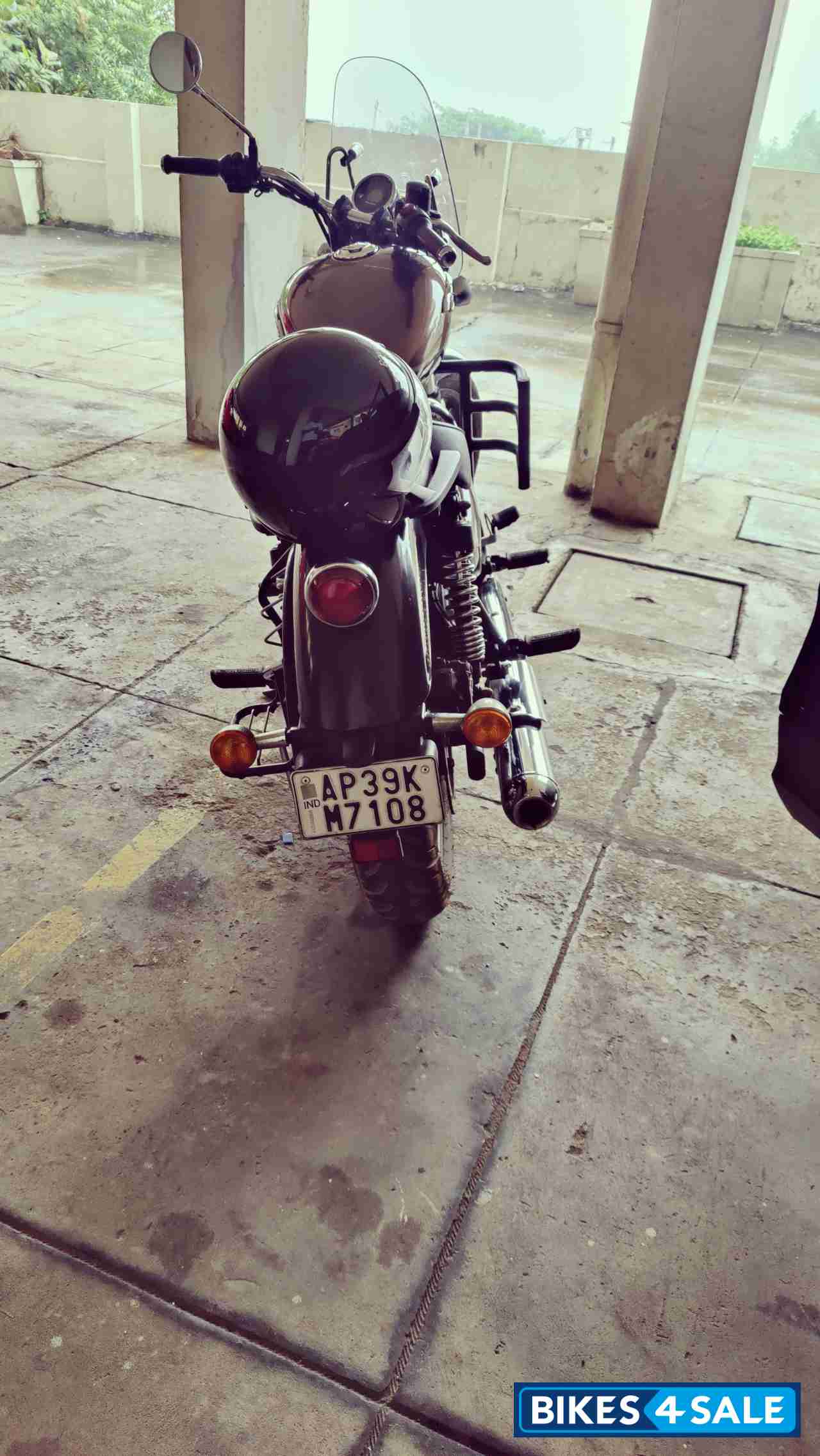 Royal Enfield Meteor 350 Supernova