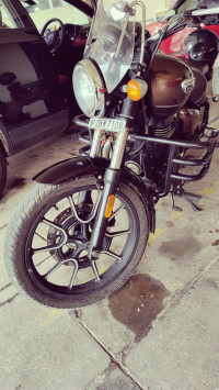 Royal Enfield Meteor 350 Supernova